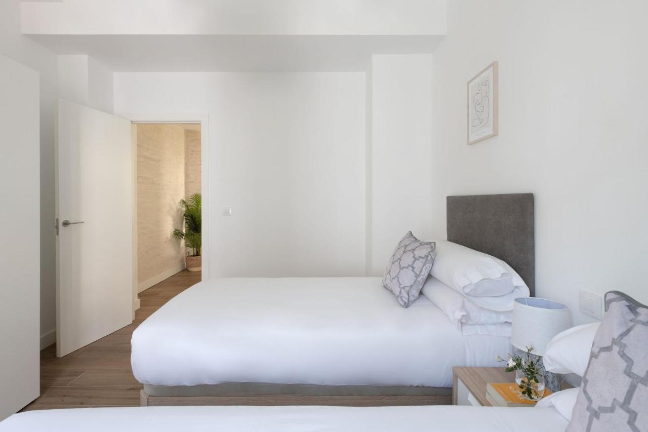 Hommyhome Teodosio Seville Ngoại thất bức ảnh